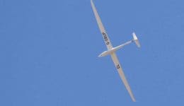 1 G-OBUP DG Flugzeugbau DG-808C