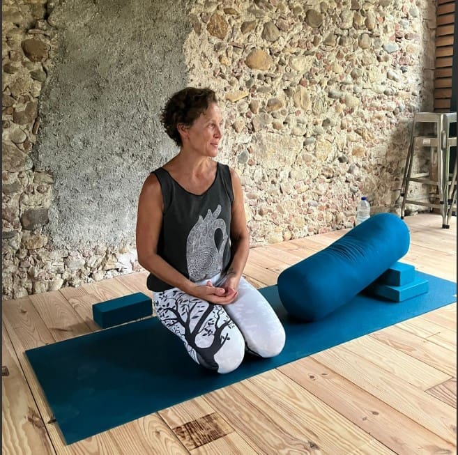 Lou Rose Yoga Therapy